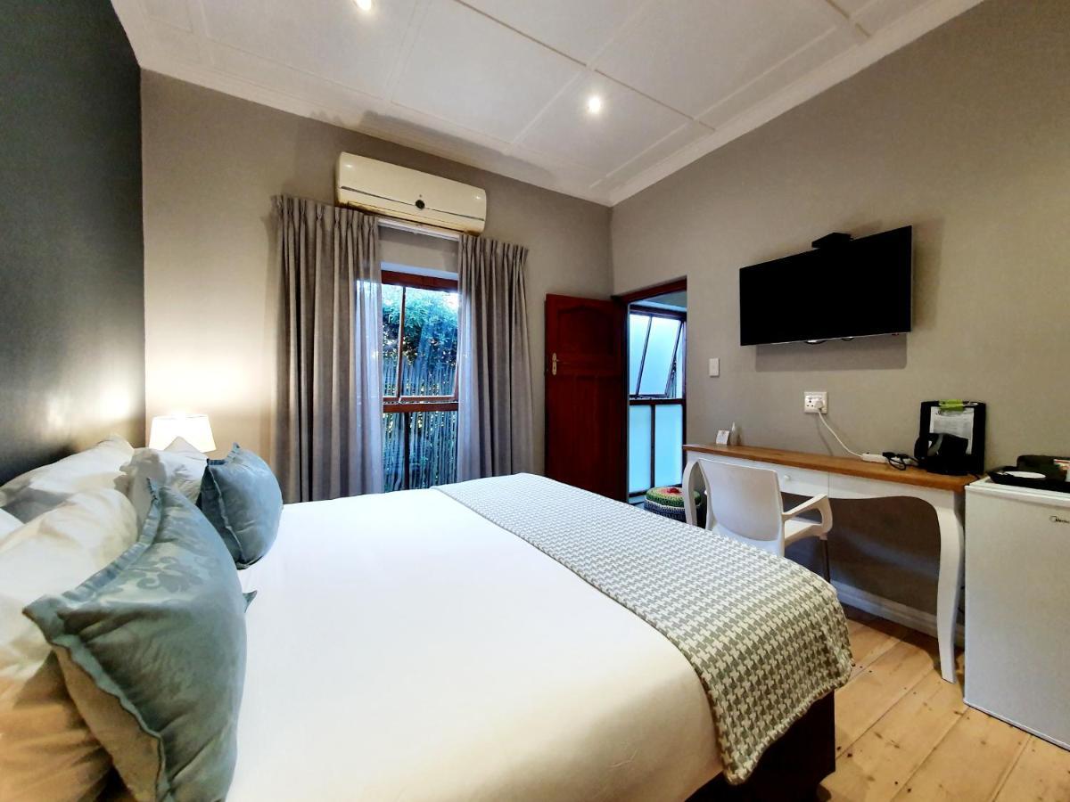 Two Fat Owls Guesthouse Джордж Экстерьер фото